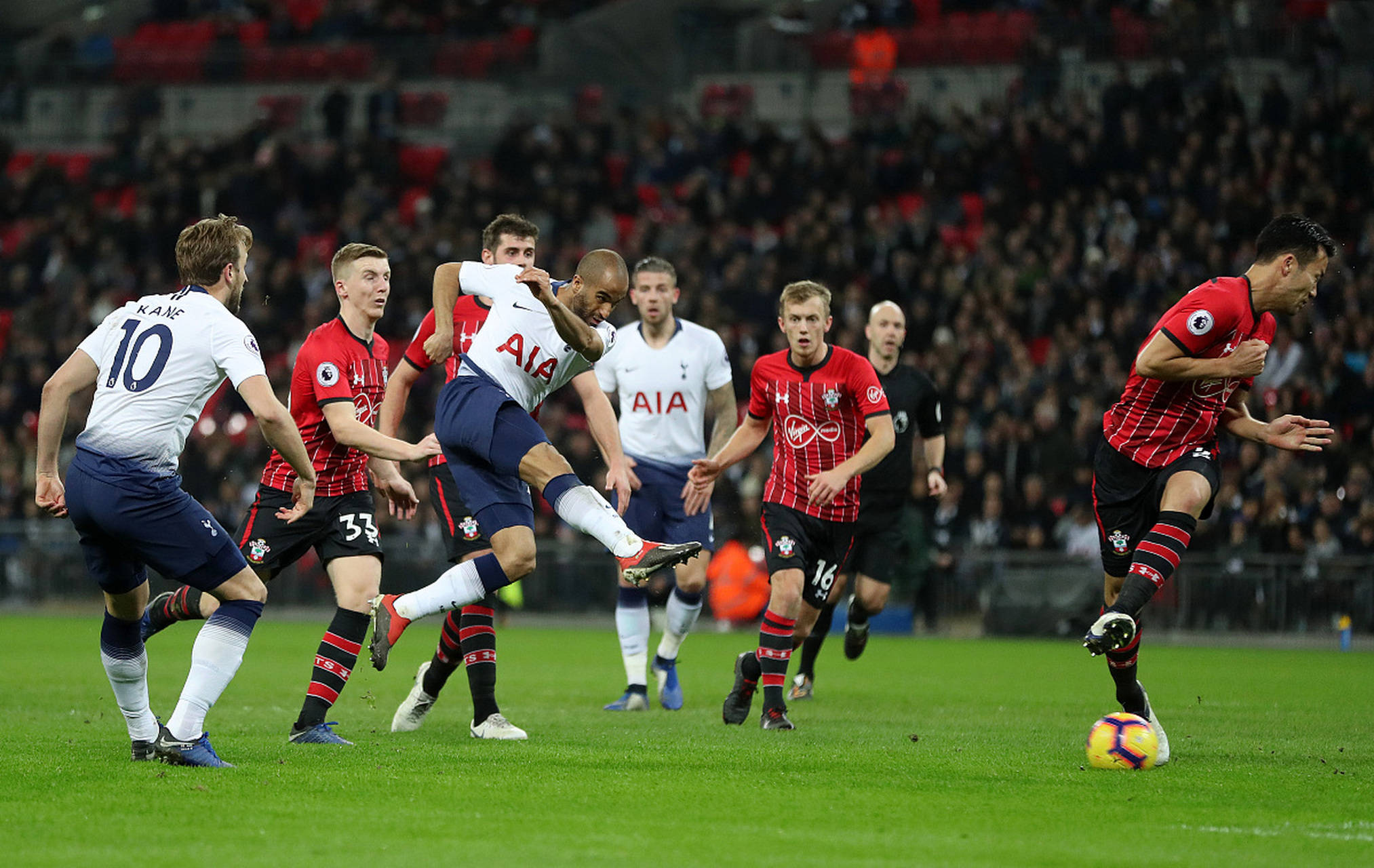 的辅助下 的辅助下